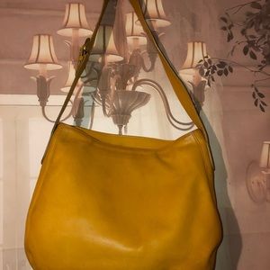 Large Authentic SOHO COACH LEATHER SHOULDER BAG